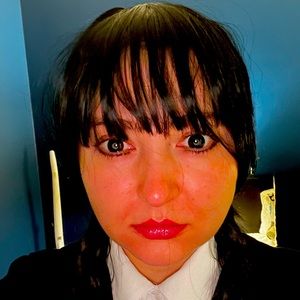 Meet your Posher, Sophia